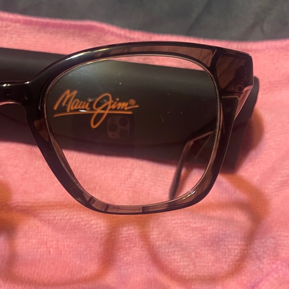 Maui Jim Black Frame Glasses main image 5